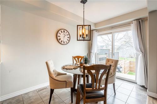 123 Donald Bell Drive, Binbrook, ON - Indoor Photo Showing Dining Room