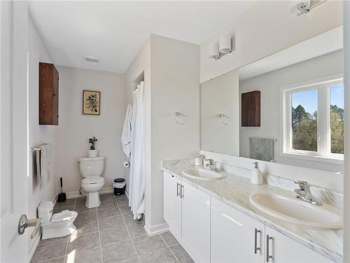 Primary 4pc Ensuite - 44 Trailside Drive, Townsend, ON - Indoor Photo Showing Bathroom