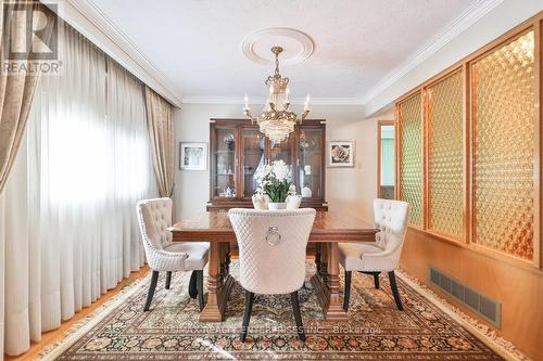 899 Hollowtree Cres, Mississauga, ON - Indoor Photo Showing Dining Room