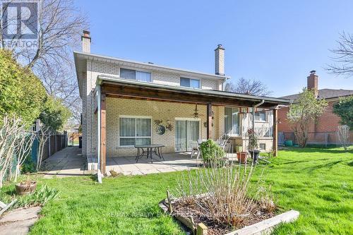 899 Hollowtree Cres, Mississauga, ON - Outdoor