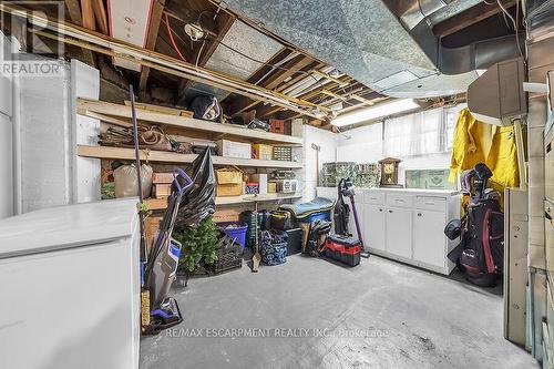 93 East 12Th St, Hamilton, ON - Indoor Photo Showing Laundry Room