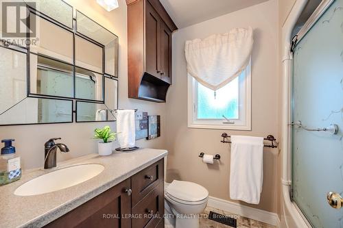62 Clive Avenue, Guelph, ON - Indoor Photo Showing Bathroom