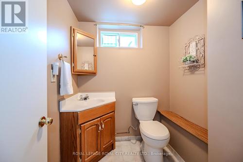 62 Clive Ave, Guelph, ON - Indoor Photo Showing Bathroom