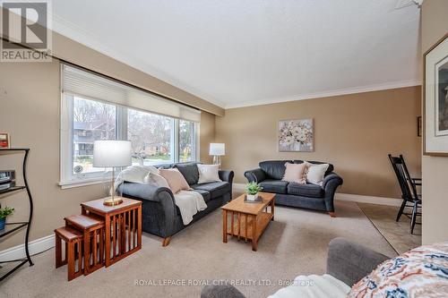 62 Clive Avenue, Guelph, ON - Indoor Photo Showing Living Room