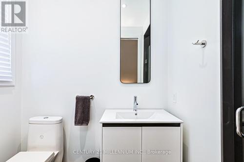 8705 Beachwood Rd, Wasaga Beach, ON - Indoor Photo Showing Bathroom