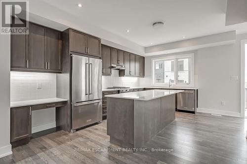 #67 -2273 Turnberry Rd, Burlington, ON - Indoor Photo Showing Kitchen With Stainless Steel Kitchen With Upgraded Kitchen