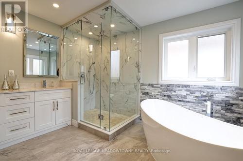 3509 Stonecutter Cres N, Mississauga, ON - Indoor Photo Showing Bathroom