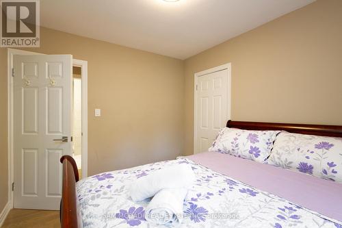 1142 Garden Rd, Mississauga, ON - Indoor Photo Showing Bedroom