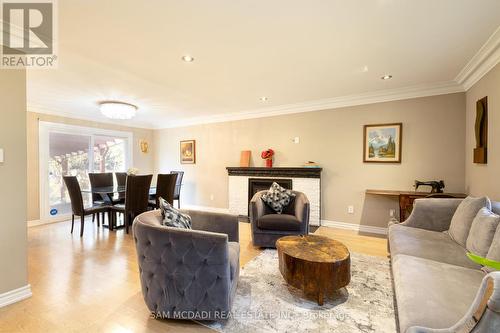 1142 Garden Road, Mississauga, ON - Indoor Photo Showing Living Room With Fireplace