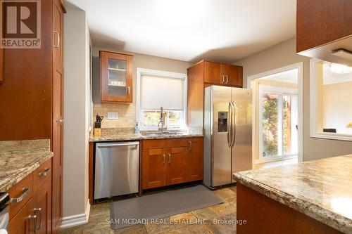 1142 Garden Road, Mississauga, ON - Indoor Photo Showing Kitchen With Stainless Steel Kitchen