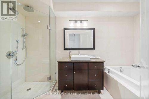 7 - 6 Leonard Street, Richmond Hill, ON - Indoor Photo Showing Bathroom