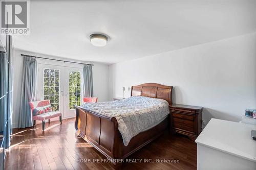 7 - 6 Leonard Street, Richmond Hill, ON - Indoor Photo Showing Bedroom