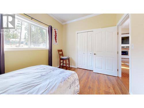 4985 Block Drive, 108 Mile Ranch, BC - Indoor Photo Showing Bedroom