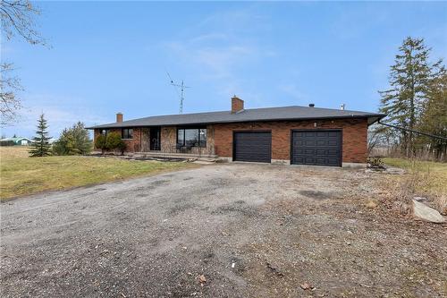 Double Garage and Front View - 9393 South Chippawa Road, West Lincoln, ON - Outdoor