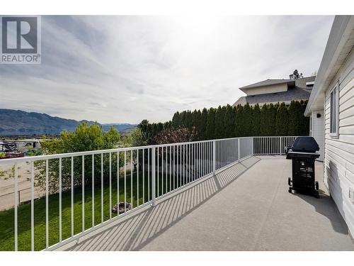 2161 Shamrock Drive, West Kelowna, BC - Outdoor With Exterior