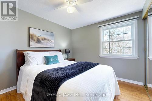 77 Brunswick St, Oshawa, ON - Indoor Photo Showing Bedroom