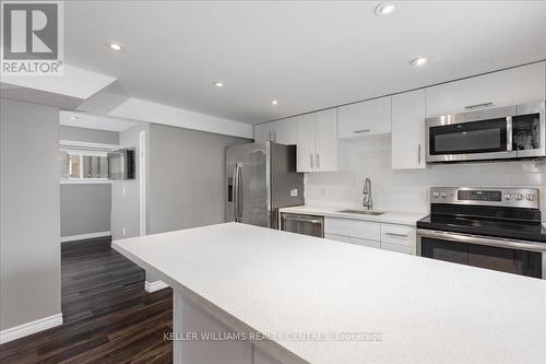 #Lower -5 Evelyn Ave, Georgina, ON - Indoor Photo Showing Kitchen With Upgraded Kitchen