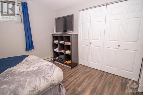 244 Charlotte Street Unit#1, Ottawa, ON - Indoor Photo Showing Bedroom