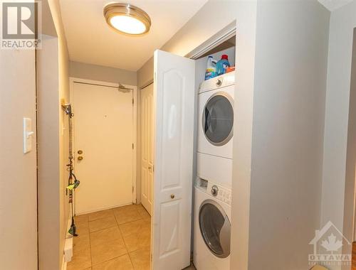 244 Charlotte Street Unit#1, Ottawa, ON - Indoor Photo Showing Laundry Room