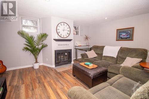 244 Charlotte Street Unit#1, Ottawa, ON - Indoor Photo Showing Living Room With Fireplace