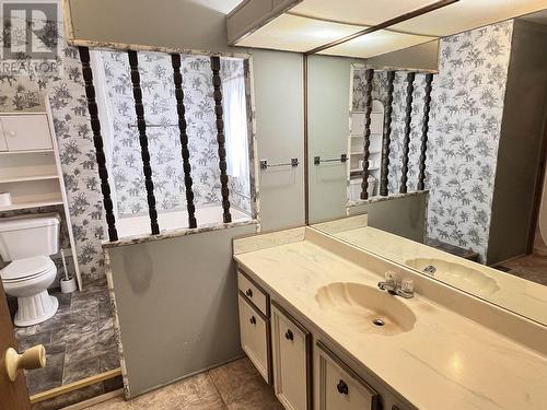 39 1700 S Broadway Avenue, Williams Lake, BC - Indoor Photo Showing Bathroom