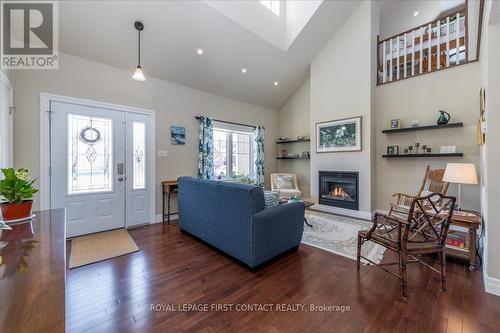 42 Grew Crescent, Penetanguishene, ON - Indoor Photo Showing Living Room With Fireplace
