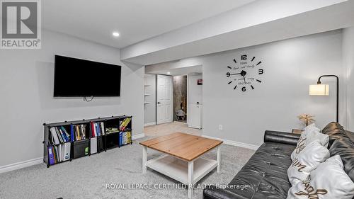 30 Winterton Crt W, Orangeville, ON - Indoor Photo Showing Living Room