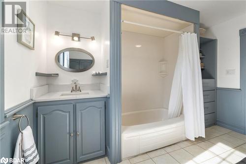 489 Ashley Street, Belleville, ON - Indoor Photo Showing Bathroom