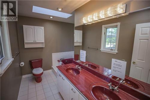 2731 Mcintosh Road, Augusta, ON - Indoor Photo Showing Bathroom