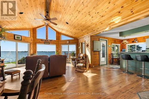 45 Peats Point Road, Prince Edward County, ON - Indoor