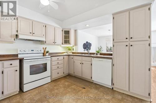 #3A -130 Queen St, Cobourg, ON - Indoor Photo Showing Kitchen