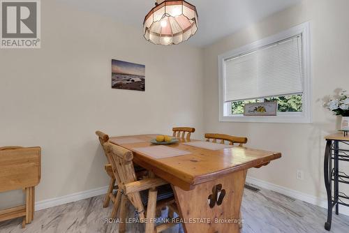 1 Sarah Cres, Kawartha Lakes, ON - Indoor Photo Showing Dining Room