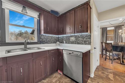2354 Seventh Street Louth, St. Catharines, ON - Indoor Photo Showing Kitchen With Double Sink