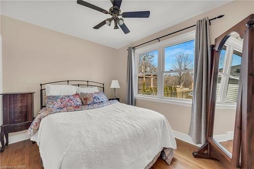 2354 Seventh Street Louth, St. Catharines, ON - Indoor Photo Showing Bedroom