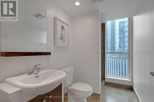 801 - 8 York Street, Toronto, ON - Indoor Photo Showing Bathroom