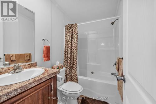 14 Copper Beach Dr, Haldimand, ON - Indoor Photo Showing Bathroom