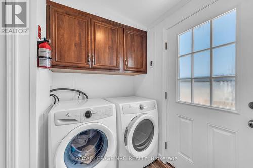 14 Copper Beach Dr, Haldimand, ON - Indoor Photo Showing Laundry Room