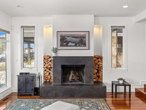751 Mt Ida Drive, Coldstream, BC - Indoor Photo Showing Living Room With Fireplace