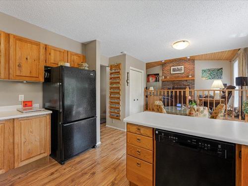 2189 Michelle Crescent, West Kelowna, BC - Indoor Photo Showing Kitchen