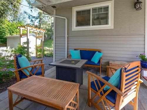 4605 Pipeline Rd, Saanich, BC - Outdoor With Deck Patio Veranda With Exterior