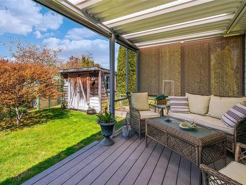 546 Johnstone Rd, Parksville, BC - Outdoor With Deck Patio Veranda With Exterior