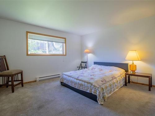 3731 Privateers Rd, Pender Island, BC - Indoor Photo Showing Bedroom