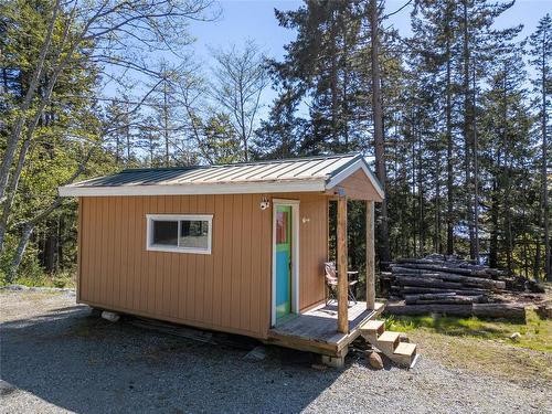 3731 Privateers Rd, Pender Island, BC - Outdoor