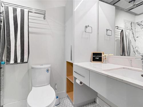628-1029 View St, Victoria, BC - Indoor Photo Showing Bathroom