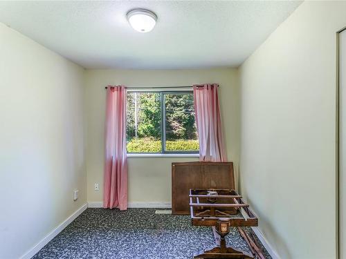 4517 Callow Rd, Bowser, BC - Indoor Photo Showing Other Room
