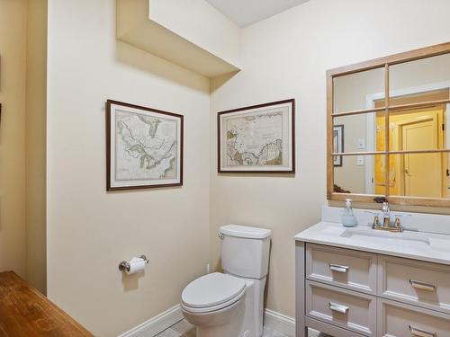 1699 Passage View Dr, Campbell River, BC - Indoor Photo Showing Bathroom