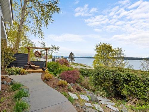 1699 Passage View Dr, Campbell River, BC - Outdoor With Body Of Water With View