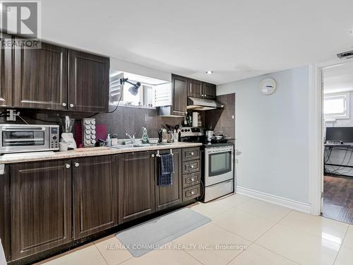 738 Gorham St, Newmarket, ON - Indoor Photo Showing Kitchen