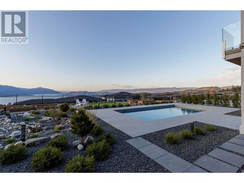 442 Hawk Hill Drive, Kelowna, BC - Outdoor With View