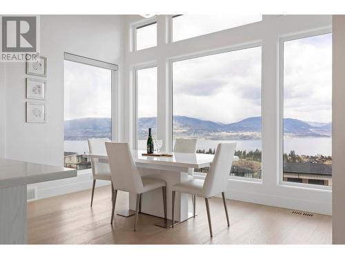 442 Hawk Hill Drive, Kelowna, BC - Indoor Photo Showing Dining Room